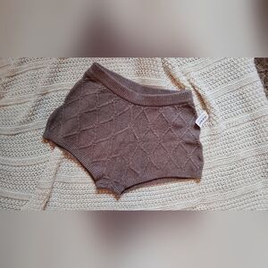 Old Navy Tan Knitted Shorts Size Medium NWT